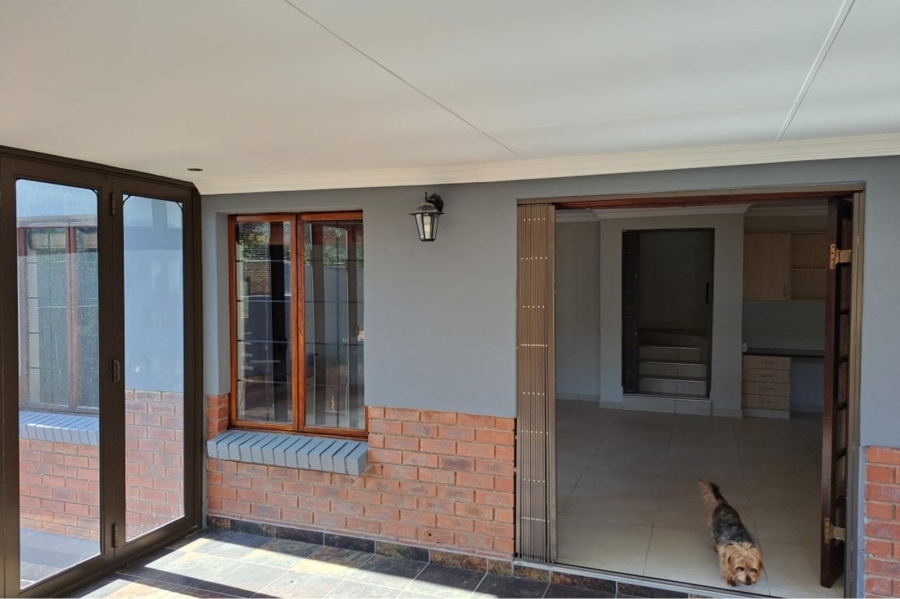 4 Bedroom Property for Sale in Buffelspoort Eco Estate North West